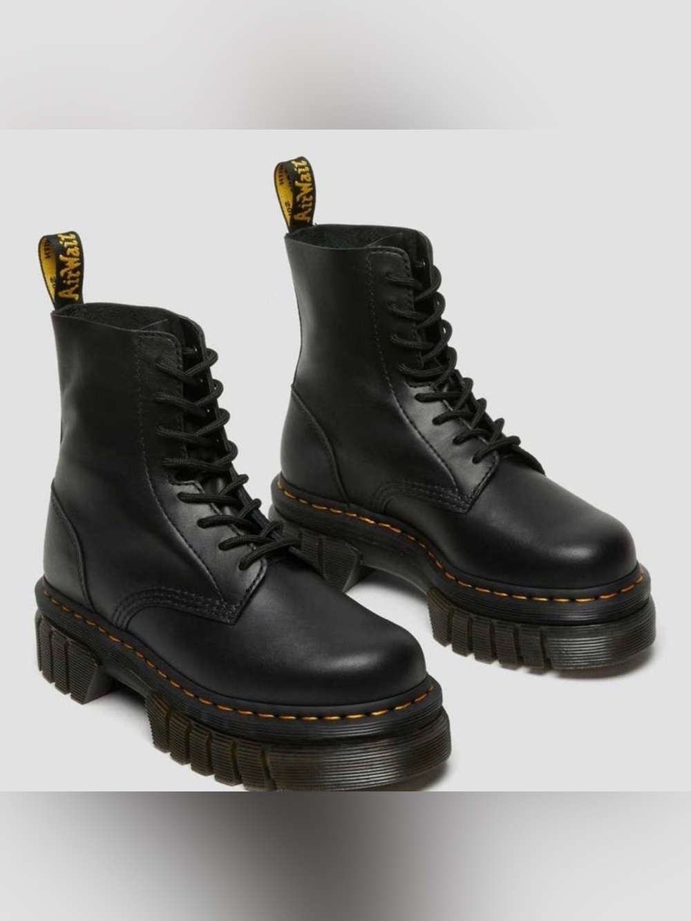 Dr. Martens Audrick 8-Eye Black Nappa Lux Leather Platform Shoe US W 7 NEW